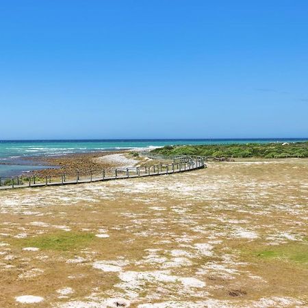 Colours Of The Sea - Main House Villa Struisbaai Exterior photo